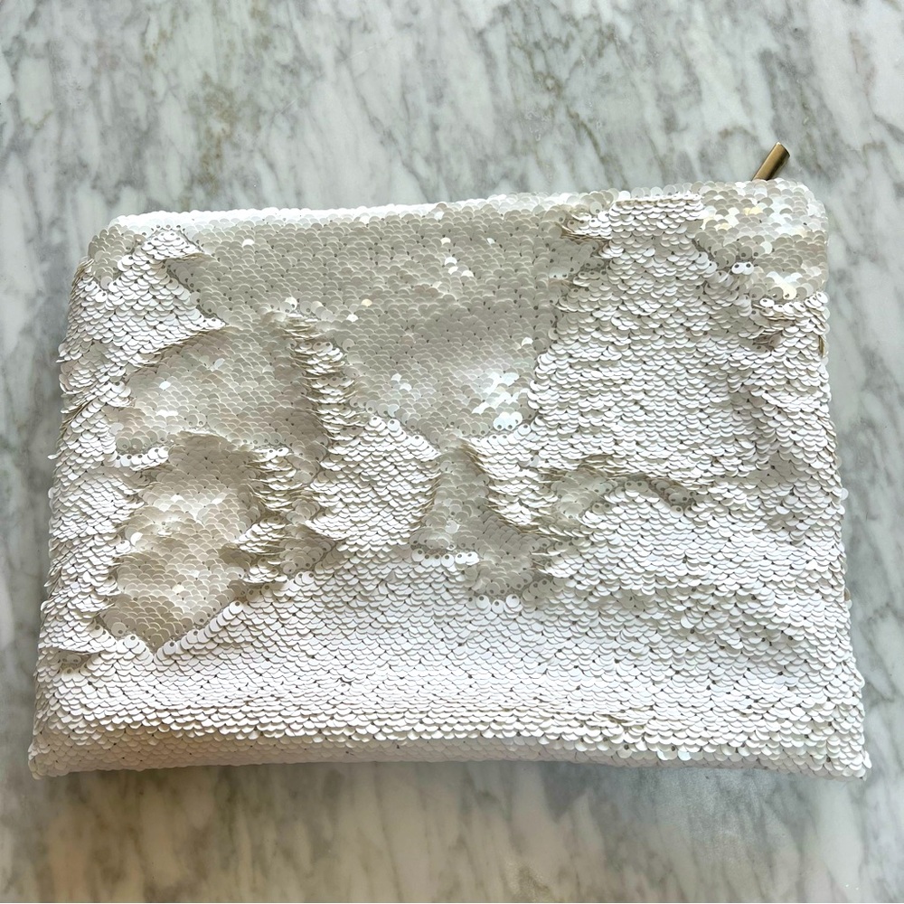 ZARA Retro ‘70s White Fish Scale Sequined Clutch